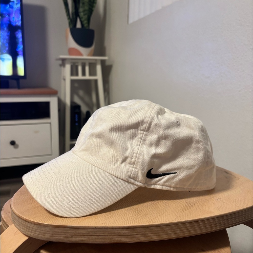 Nike Heritage Cream Cap